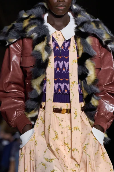 Look 7